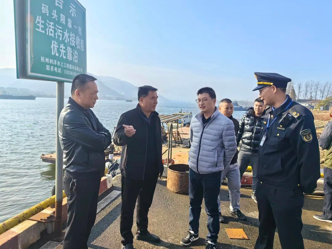 节能水处理设备 / 码头小型化污水处理 / 船舶污水接收 / 污水柜3.jpg