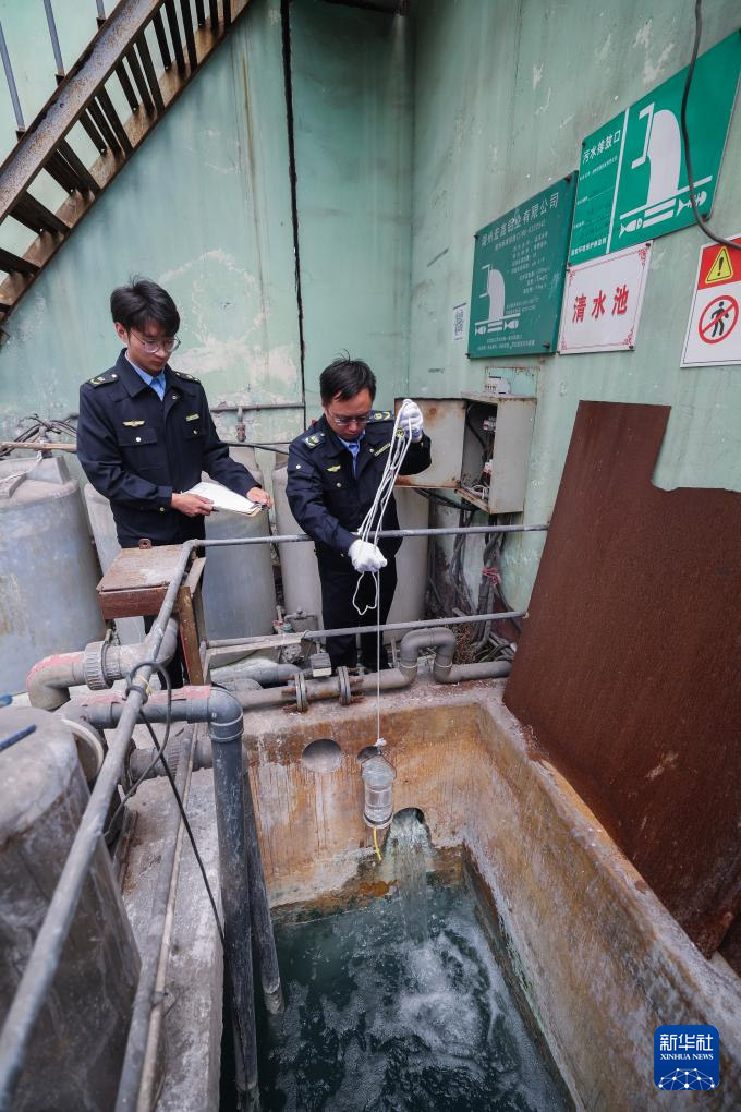 节能水处理设备 / 码头小型化污水处理 / 船舶污水接收 / 污水柜.jpg
